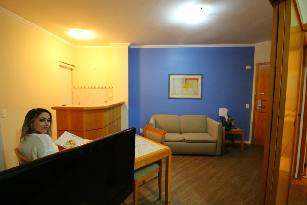 Bom e barato hotel no Jardins 700