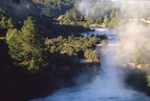 huka-falls-with-huka-lodge-in-background_84886
