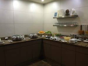 sala-vip-Maldivas-comida