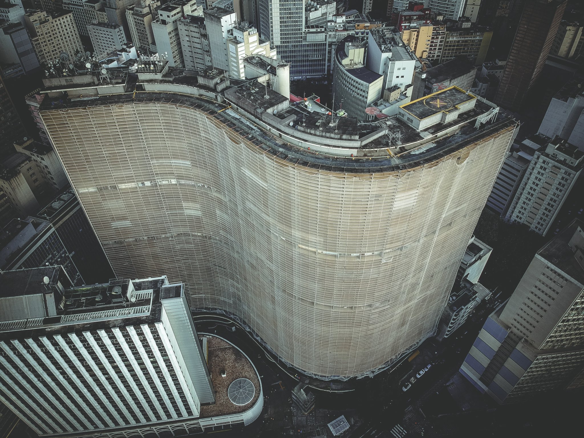 Edifício Copan São Paulo Edifício Copan, em São Paulo, é um dos mais habitados do país