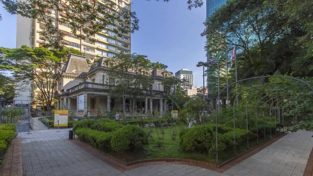 Casa das Rosas - Estevam pelo Mundo