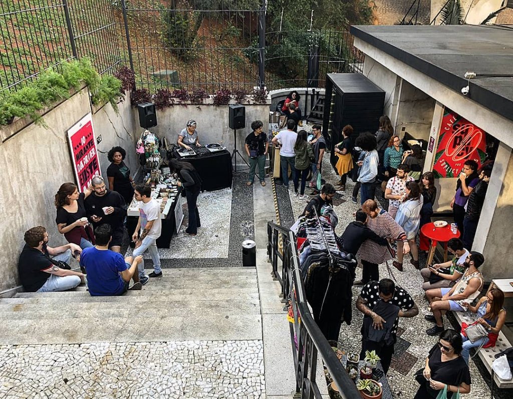 Mirante 9 de Julho - Estevam pelo Mundo