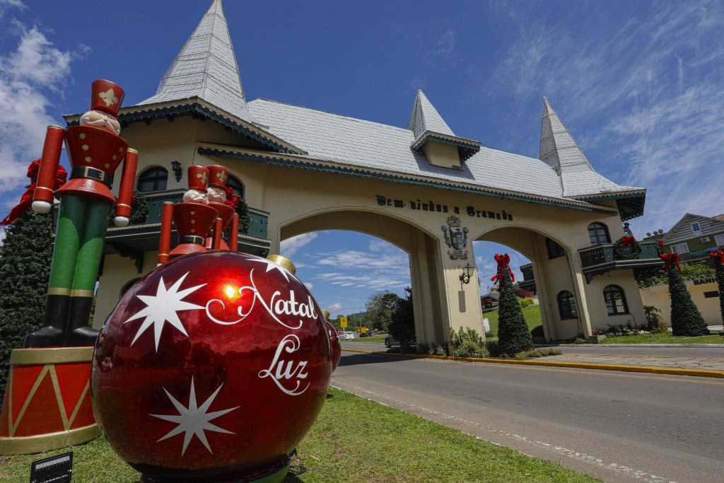Natal Luz - Gramado - Estevam pelo Mundo