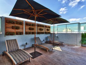 lounge ao ar livre no seu rooftop hotel tulip inn paulsita Tulip Inn