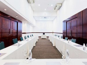 Sala de reuniões hotel tulip inn paulsita Tulip Inn