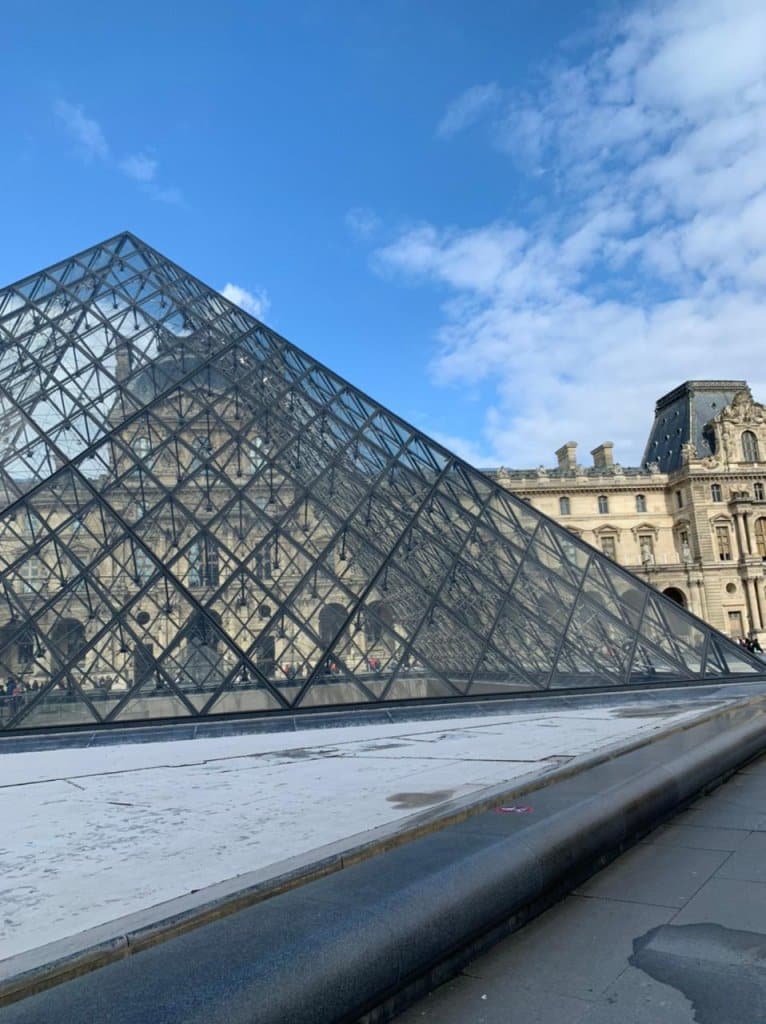 MUSEU DO LOUVRE