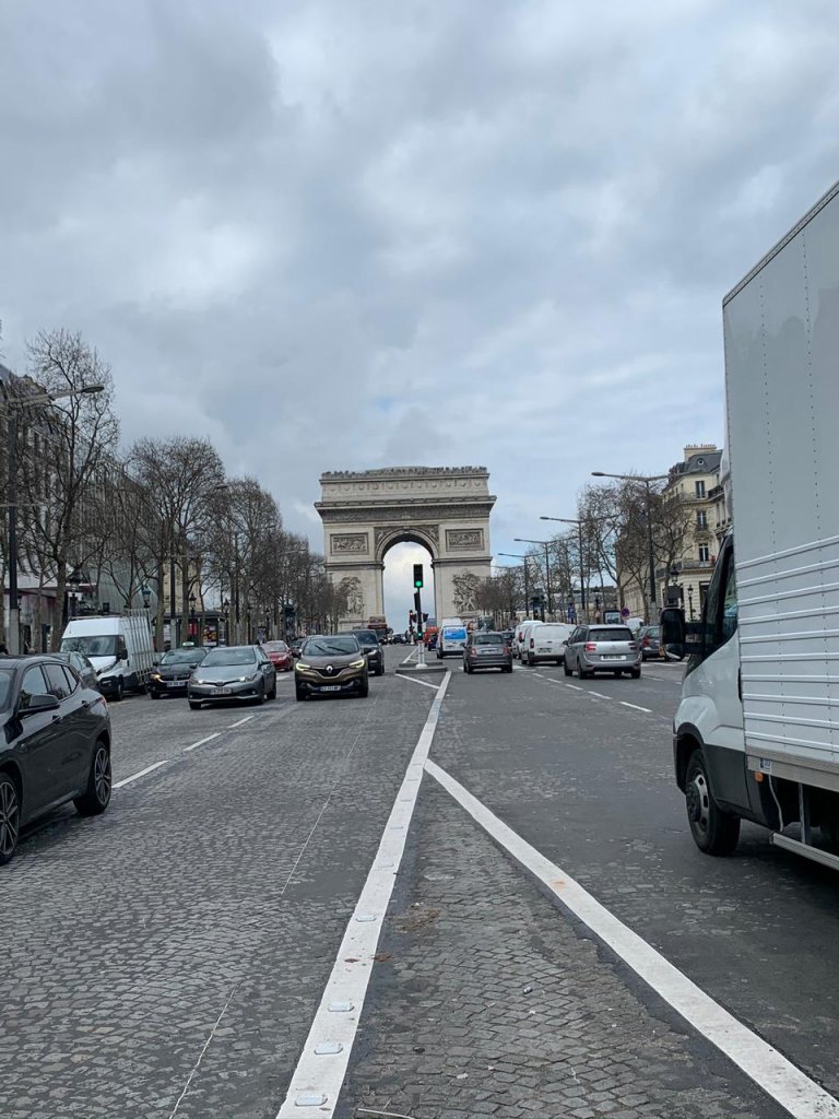CHAMPS-ELYSEÉ-PARIS