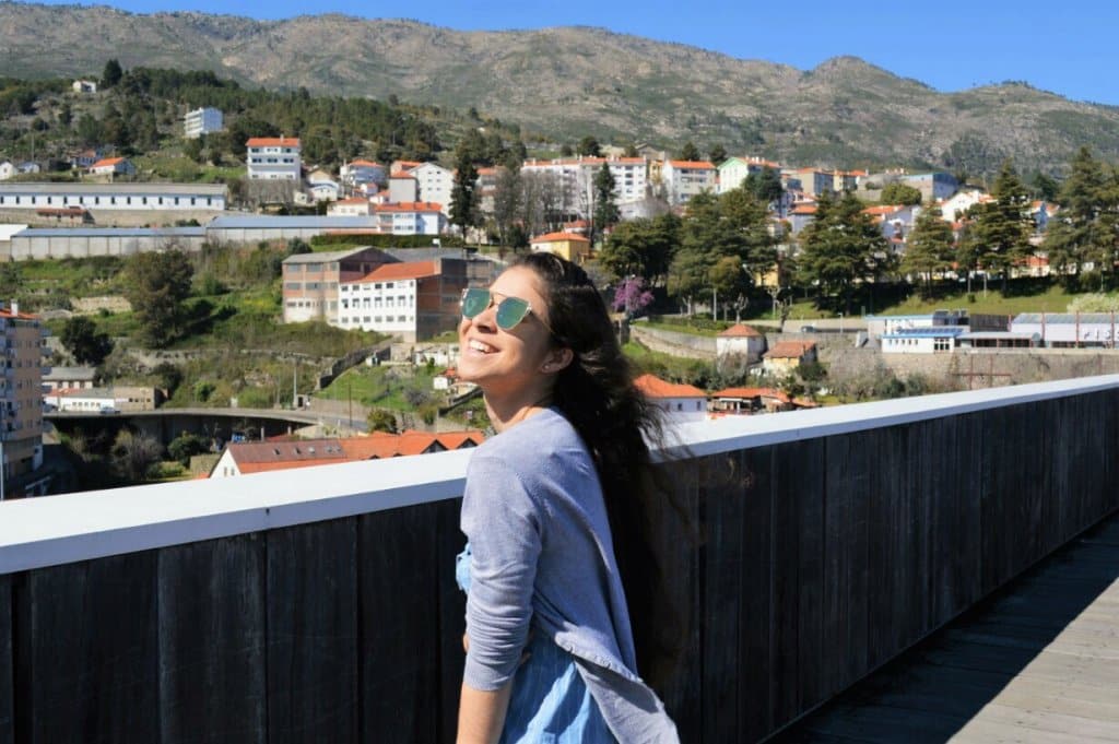 Seja espontâneo ao escolher caminhos para visitar a cidade