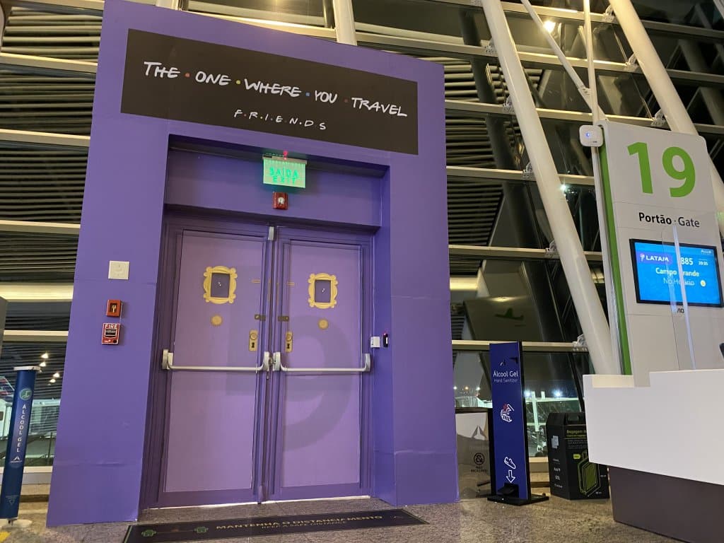 portão de embarque - Friends