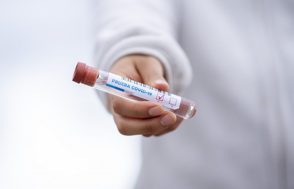 teste covid em viagens