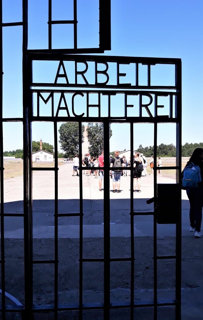 Portão do Campo de concentração Sachsenhausen - EPM