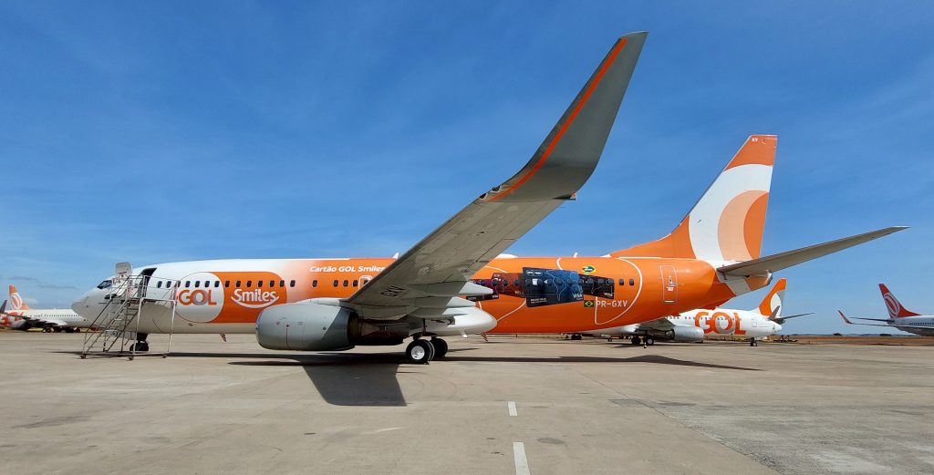 GOL e Smiles divulgam aproximação com avião temático