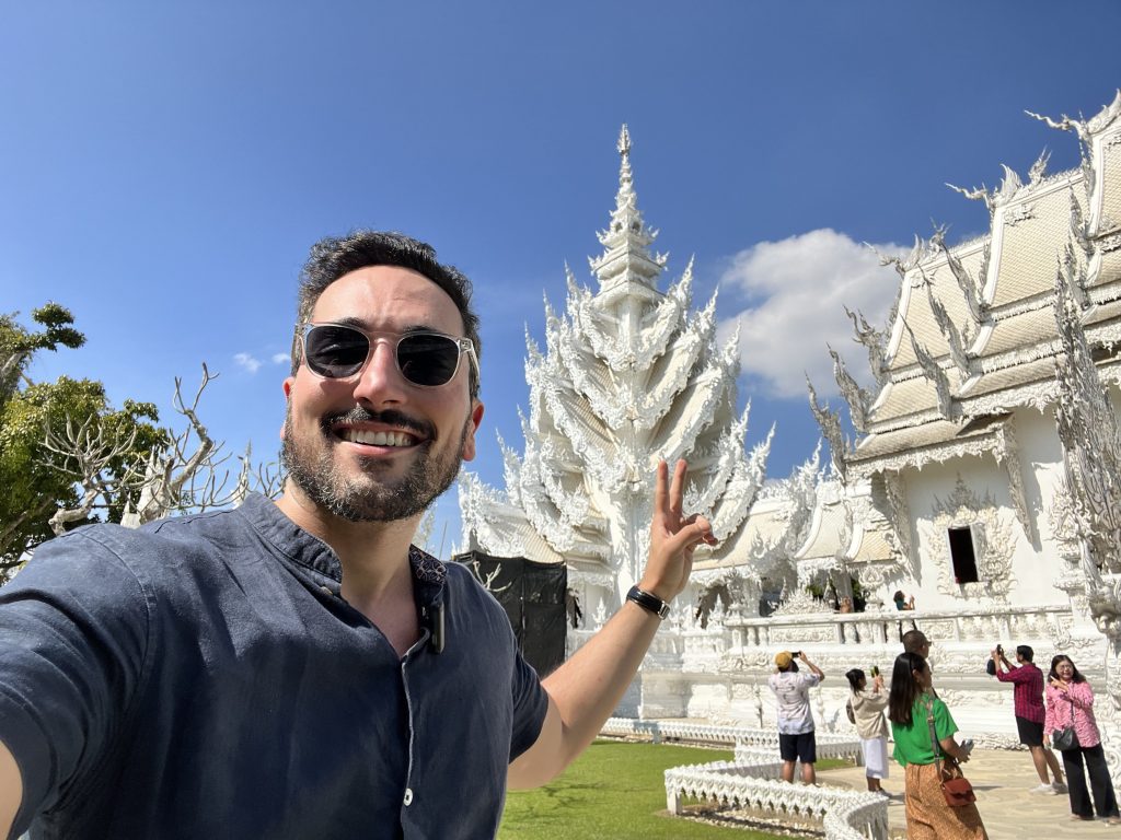 Motivos para investir em tours e passeios com guias nas viagens