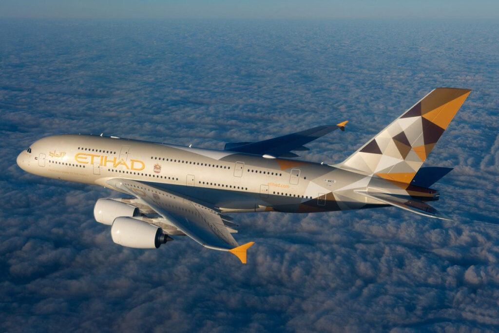 Etihad volta a voar para Paris
