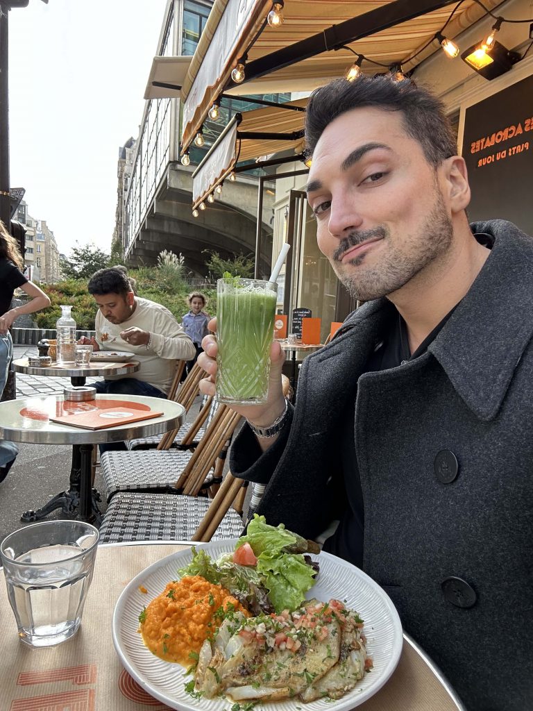 Visitar Paris sozinho 