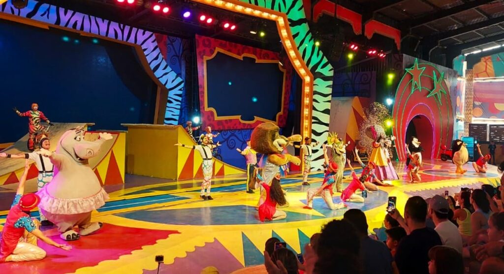 Apresentações do Beto Carrero World