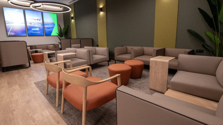 área de descanso da nova sala vip da tap em lisboa