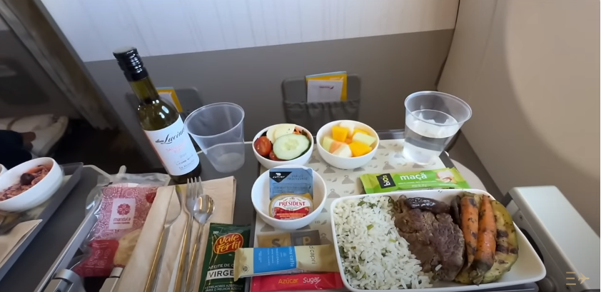 serviço de bordo na Premium Economy da Iberia