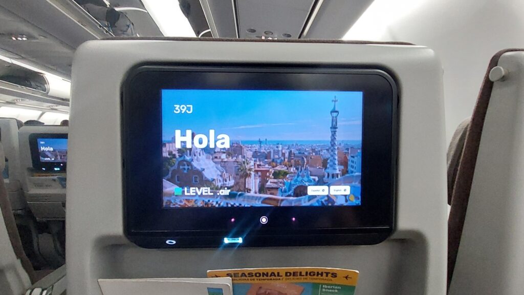 Como é voar com a LEVEL, a low cost espanhola de voos longos