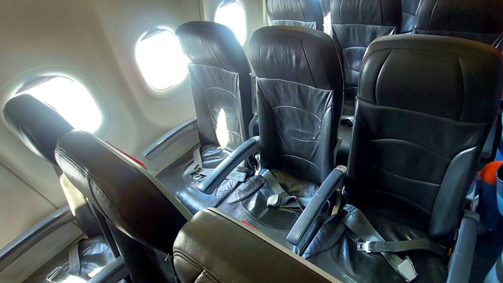 Como é voar com a Jetstar de Bangkok a Singapura