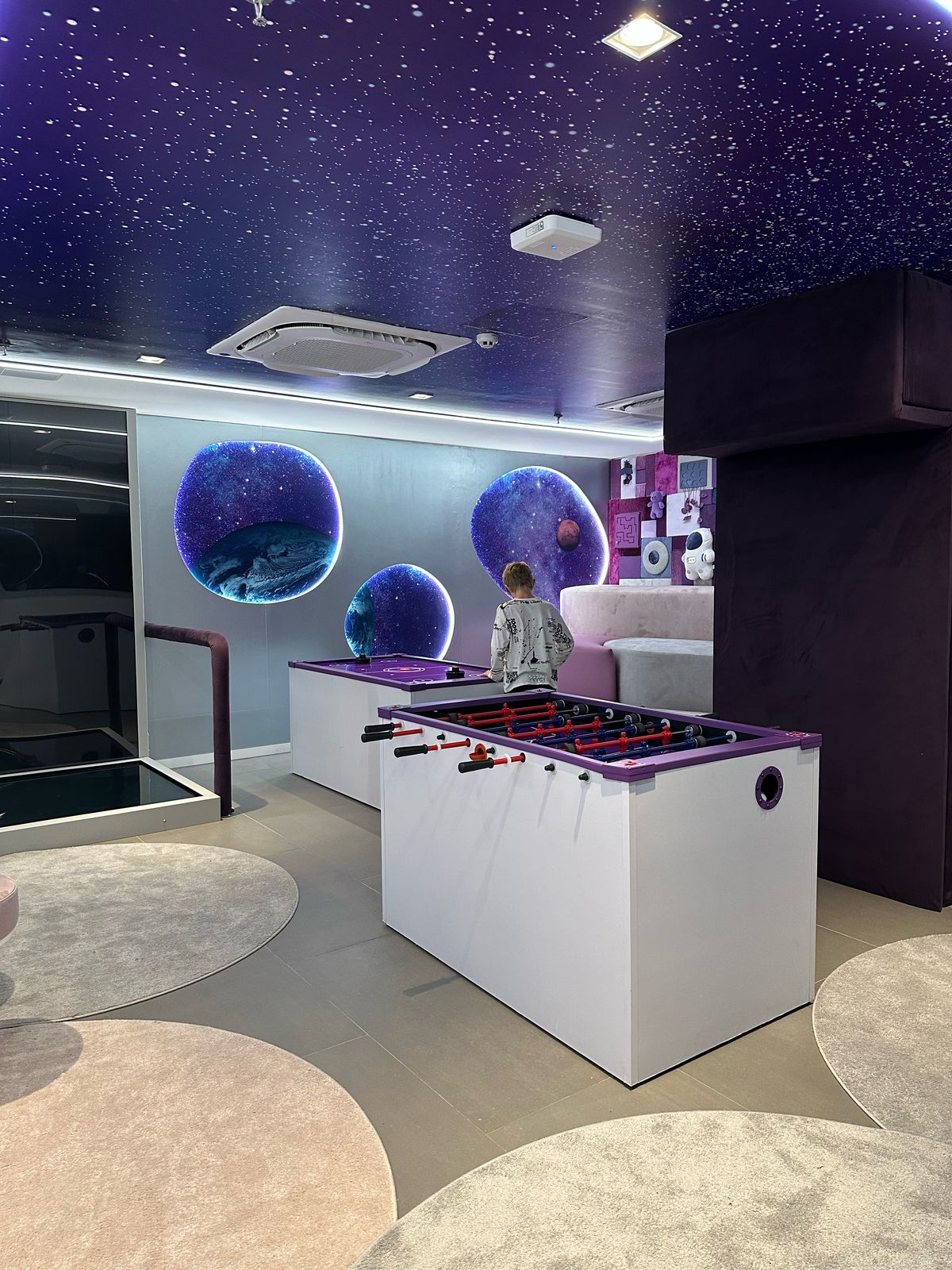 Sala VIP Nubank Ultravioleta - detalhes do espaço e como acessar