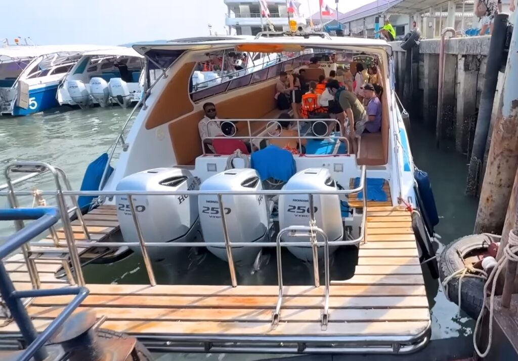 Como chegar em Phi Phi - ferry ou lancha